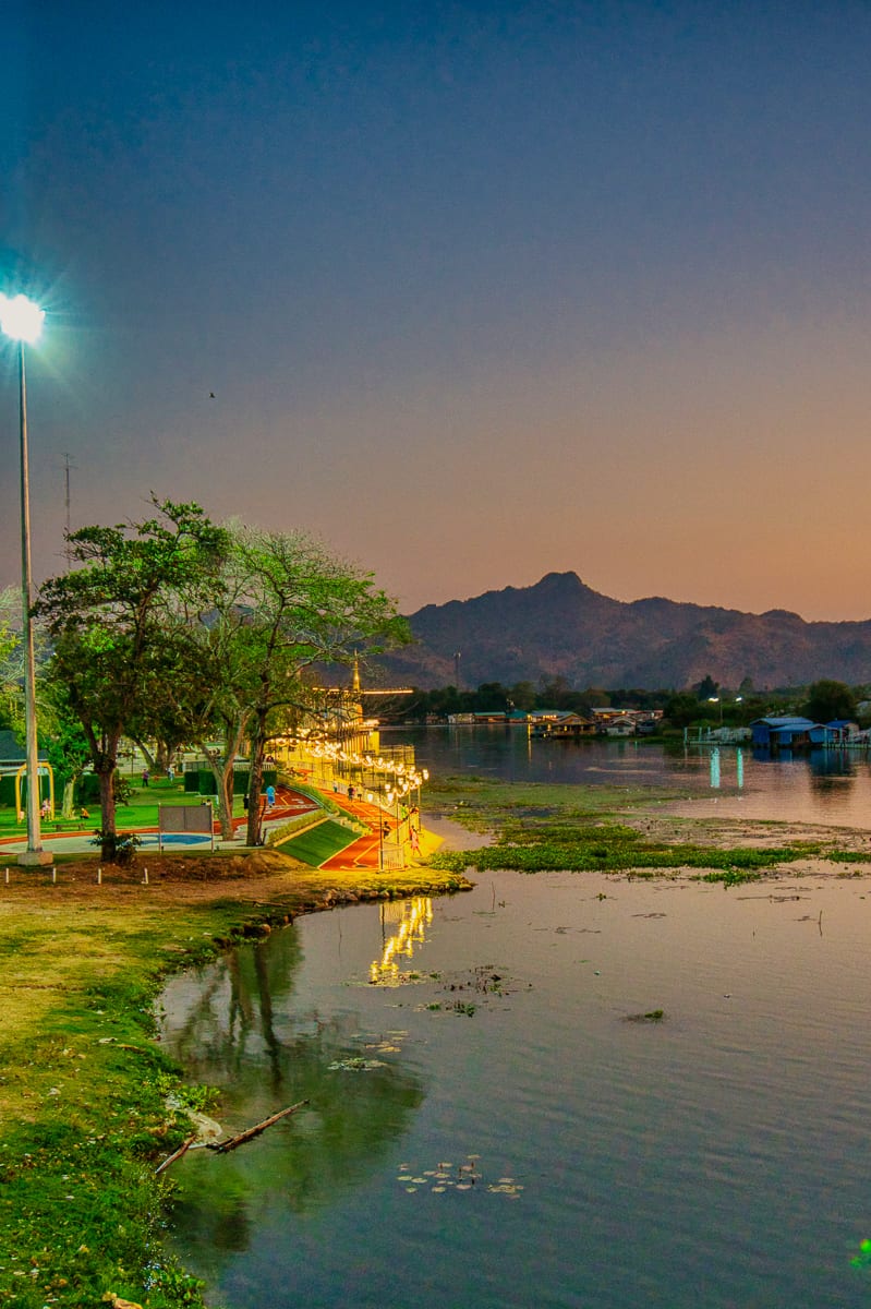 Mueang Kan Market 25